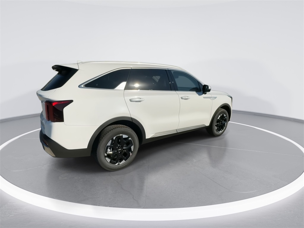 2025 Kia Sorento S 11