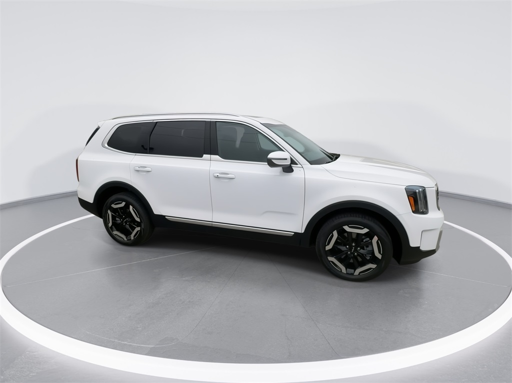 2025 Kia Telluride S 13