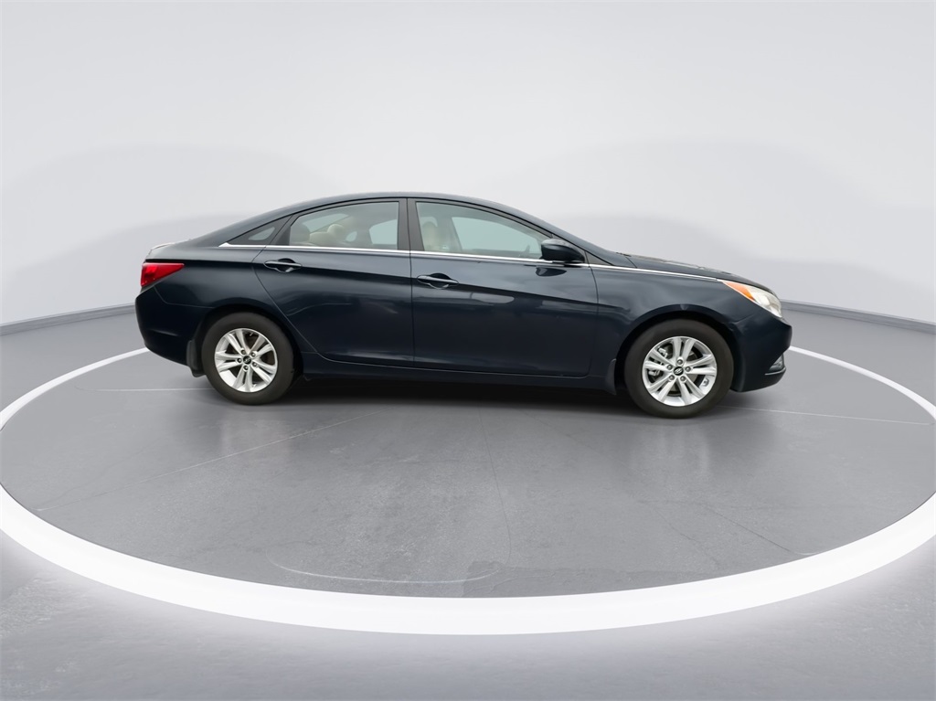 2013 Hyundai Sonata GLS 13