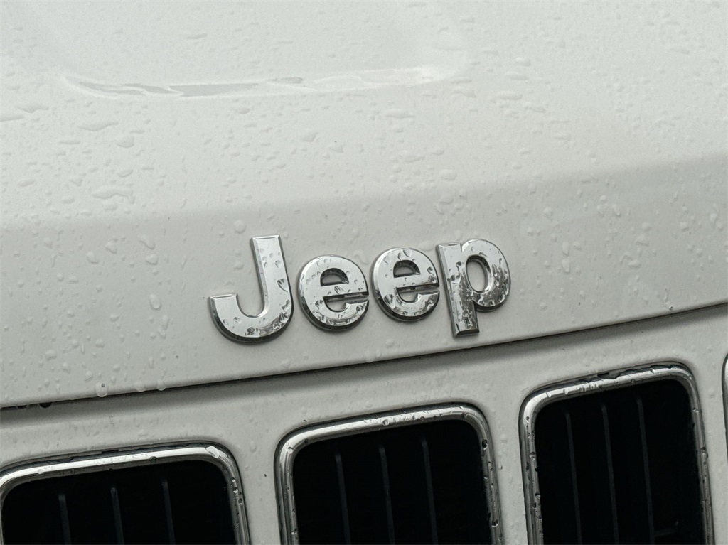 2015 Jeep Grand Cherokee Laredo 14