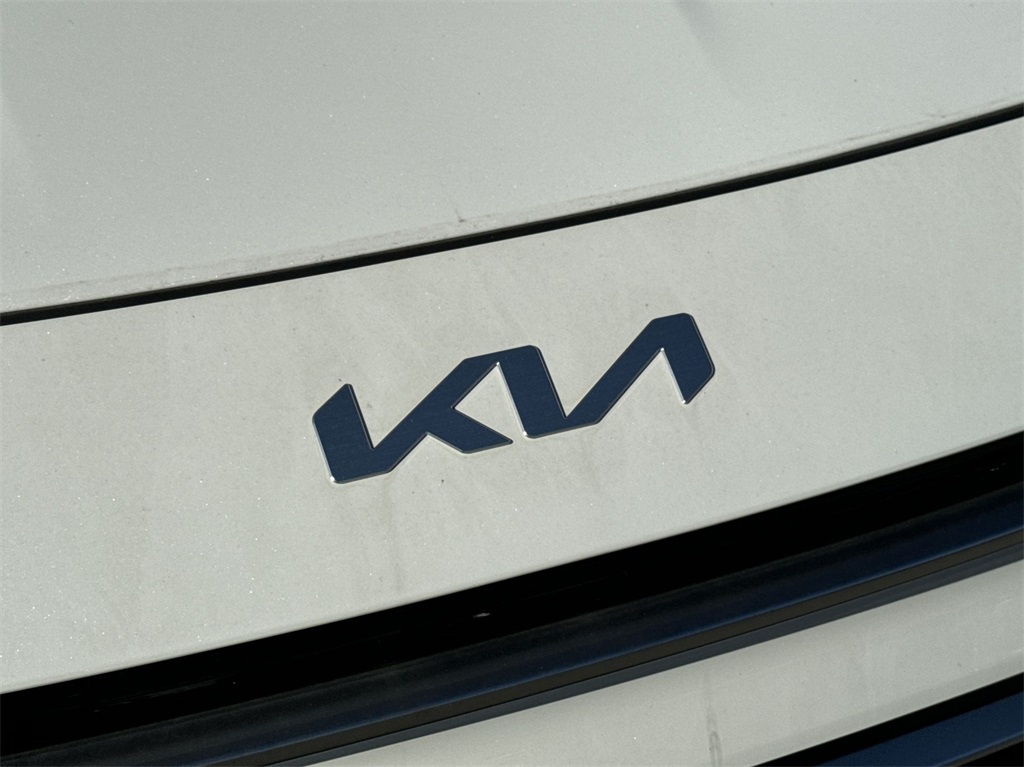 2025 Kia Niro SX Touring 14