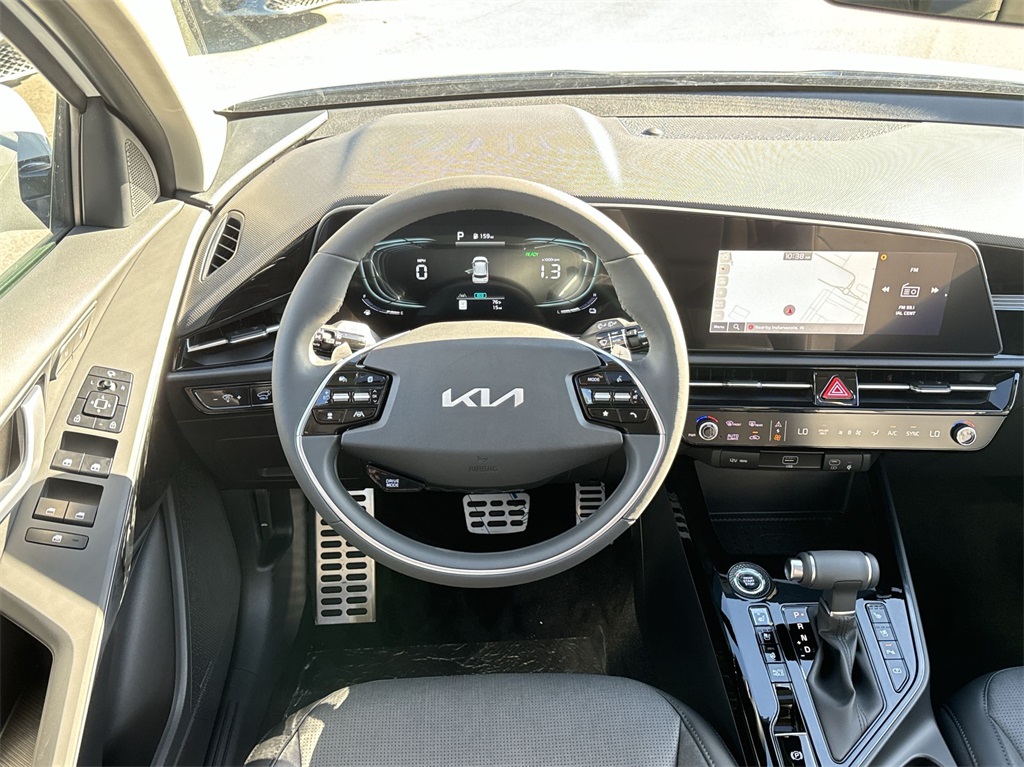 2025 Kia Niro SX Touring 17