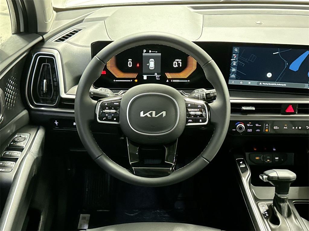 2025 Kia Sorento S 10