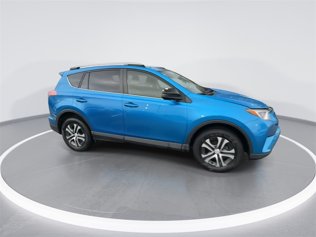 2017 Toyota RAV4 LE 2