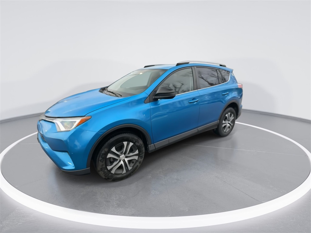 2017 Toyota RAV4 LE 6