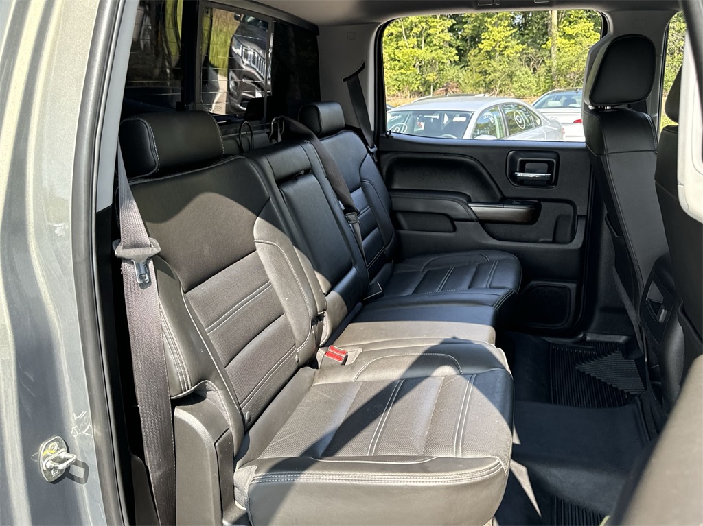 2018 GMC Sierra 2500HD Denali 34