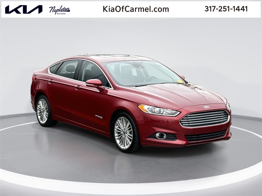 2013 Ford Fusion Hybrid SE 1