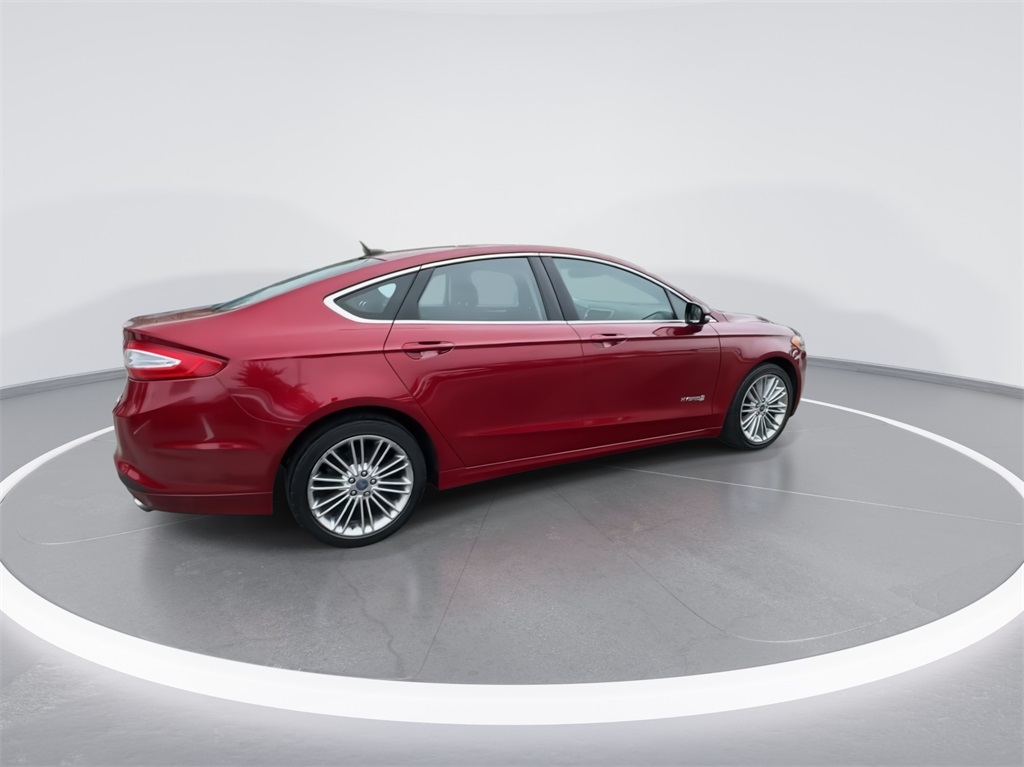 2013 Ford Fusion Hybrid SE 11