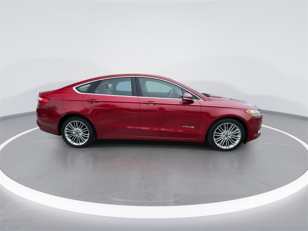 2013 Ford Fusion Hybrid SE 12