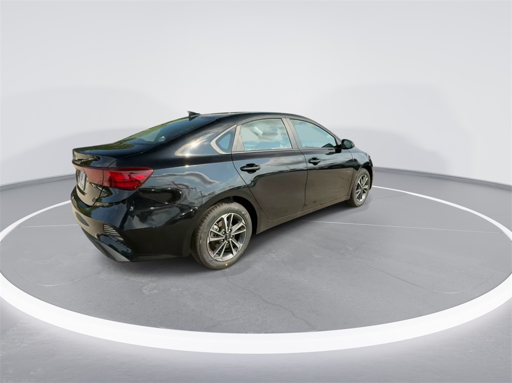 2024 Kia Forte LXS 10