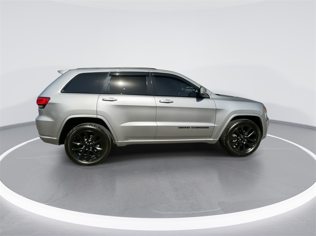 2019 Jeep Grand Cherokee Altitude 13