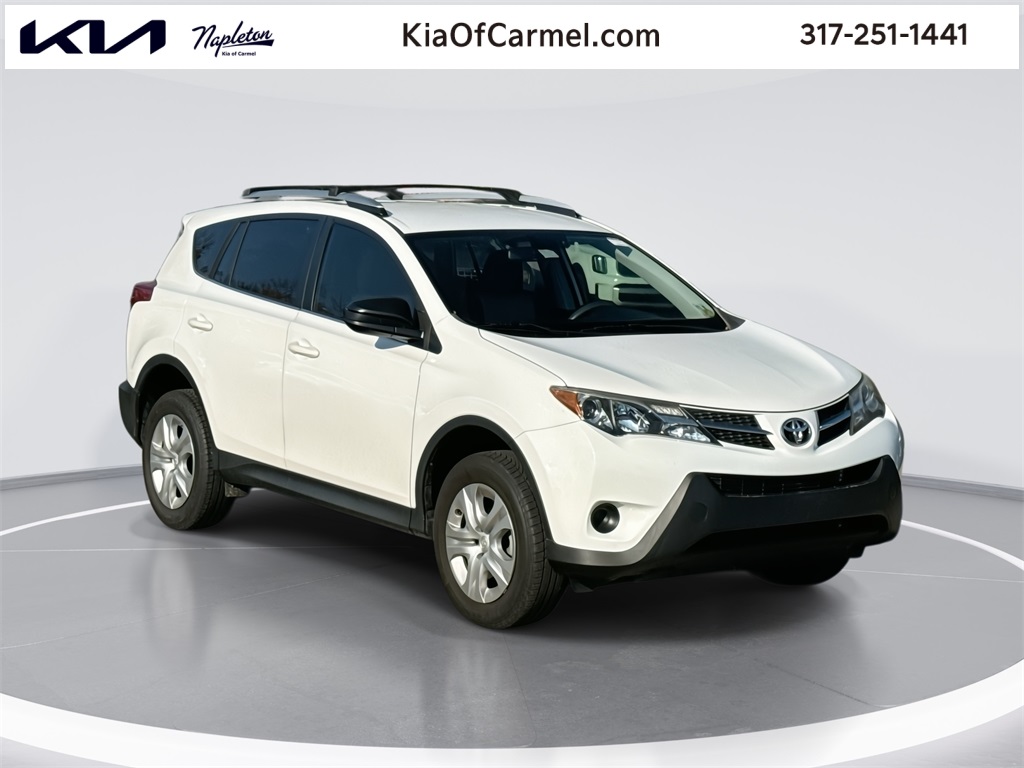 2015 Toyota RAV4 LE 1