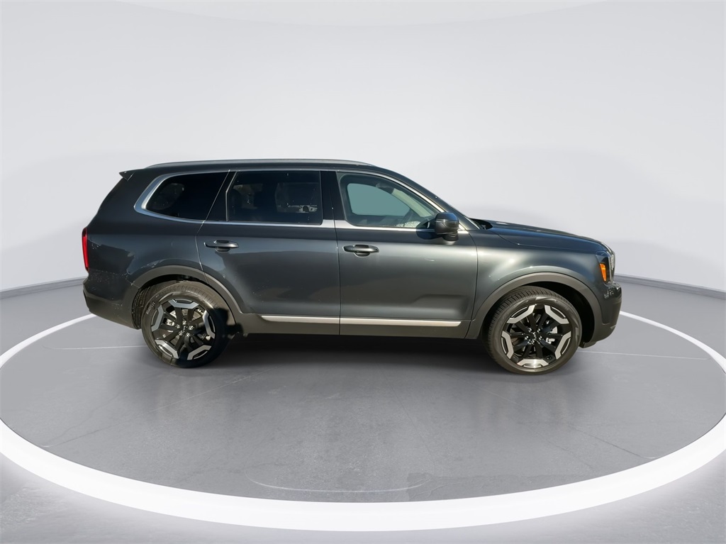 2024 Kia Telluride S 13