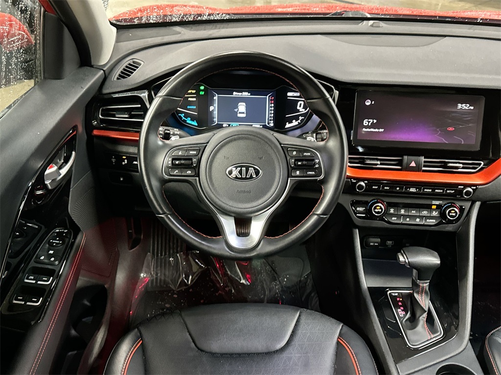 2020 Kia Niro Touring 17