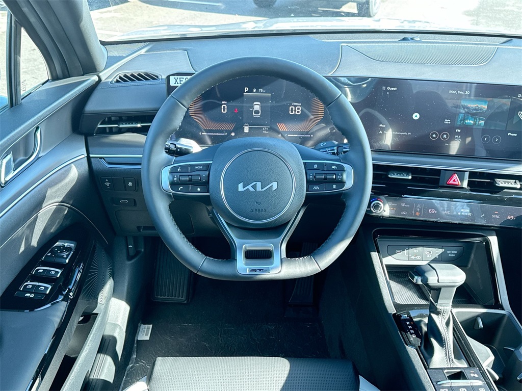 2025 Kia K5 GT-Line 10