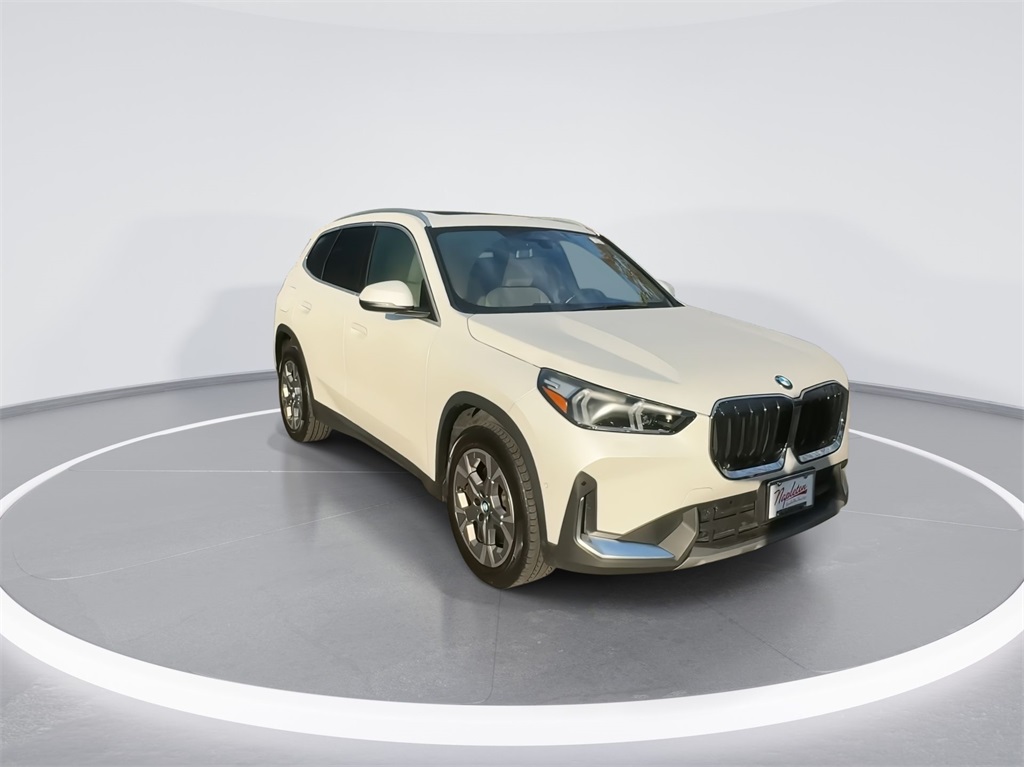 2023 BMW X1 xDrive28i 3