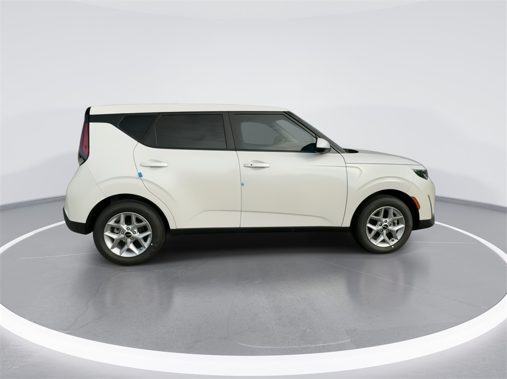 2024 Kia Soul S 12