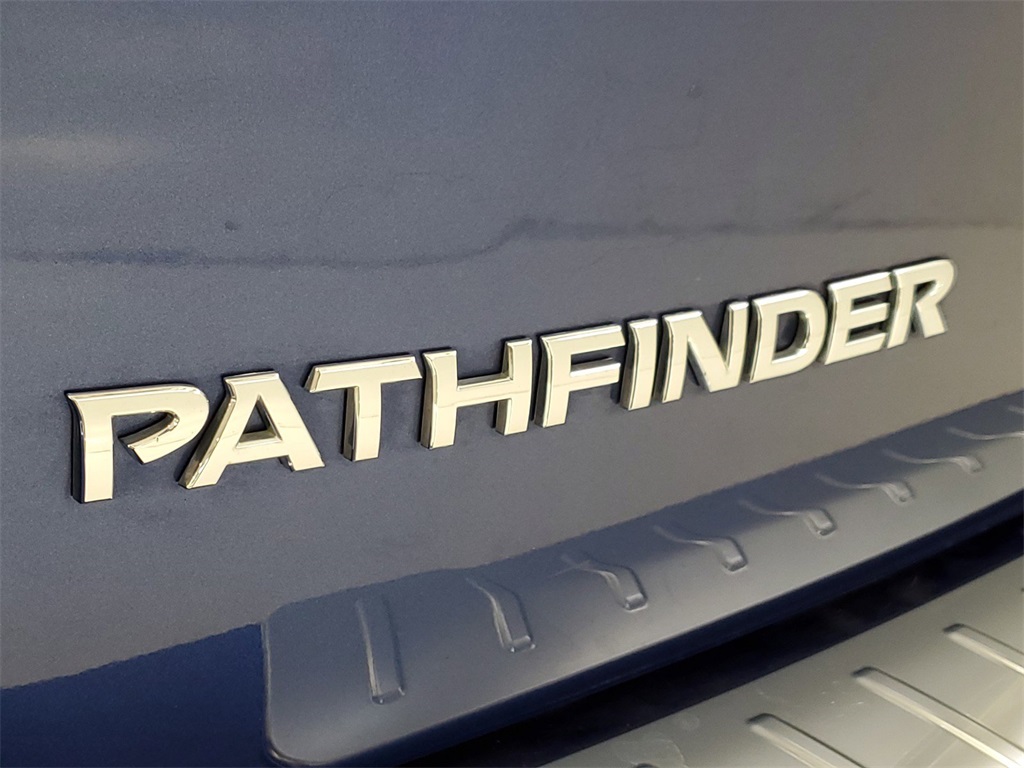2020 Nissan Pathfinder S 34