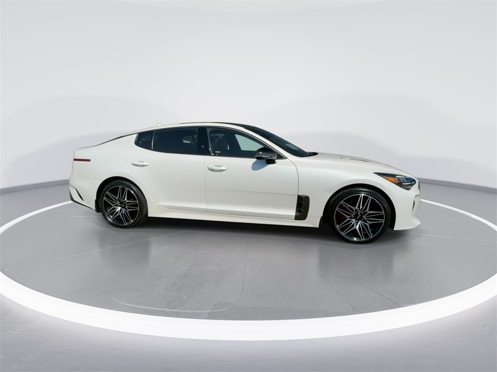 2022 Kia Stinger GT1 13