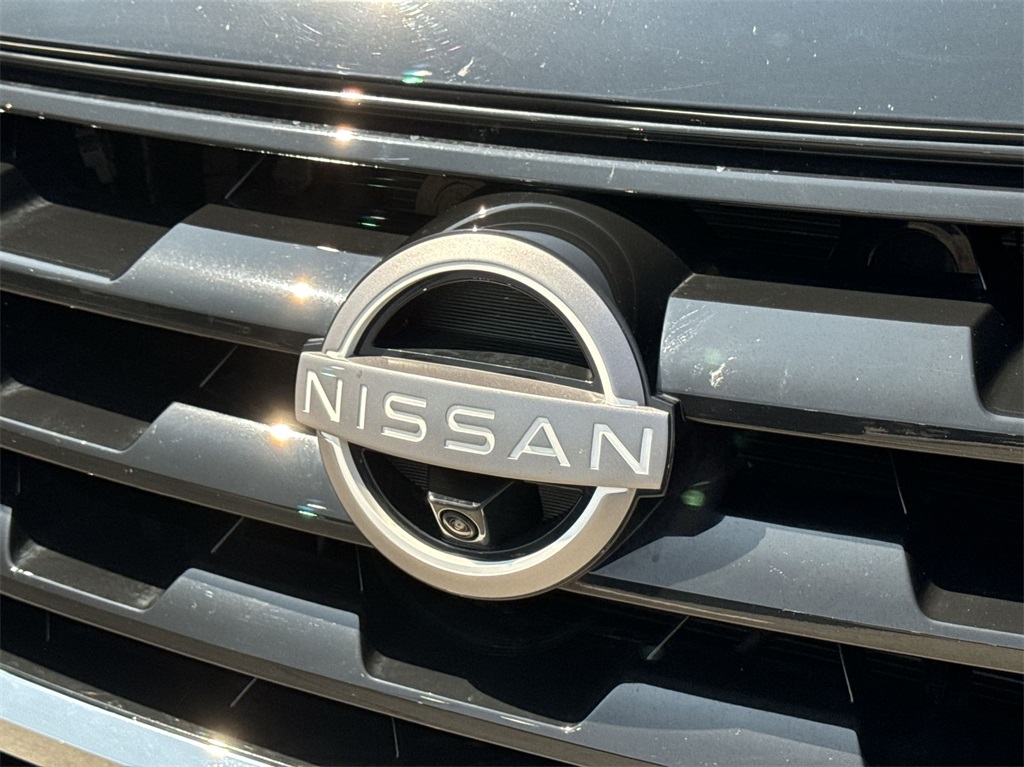 2023 Nissan Armada SL 14