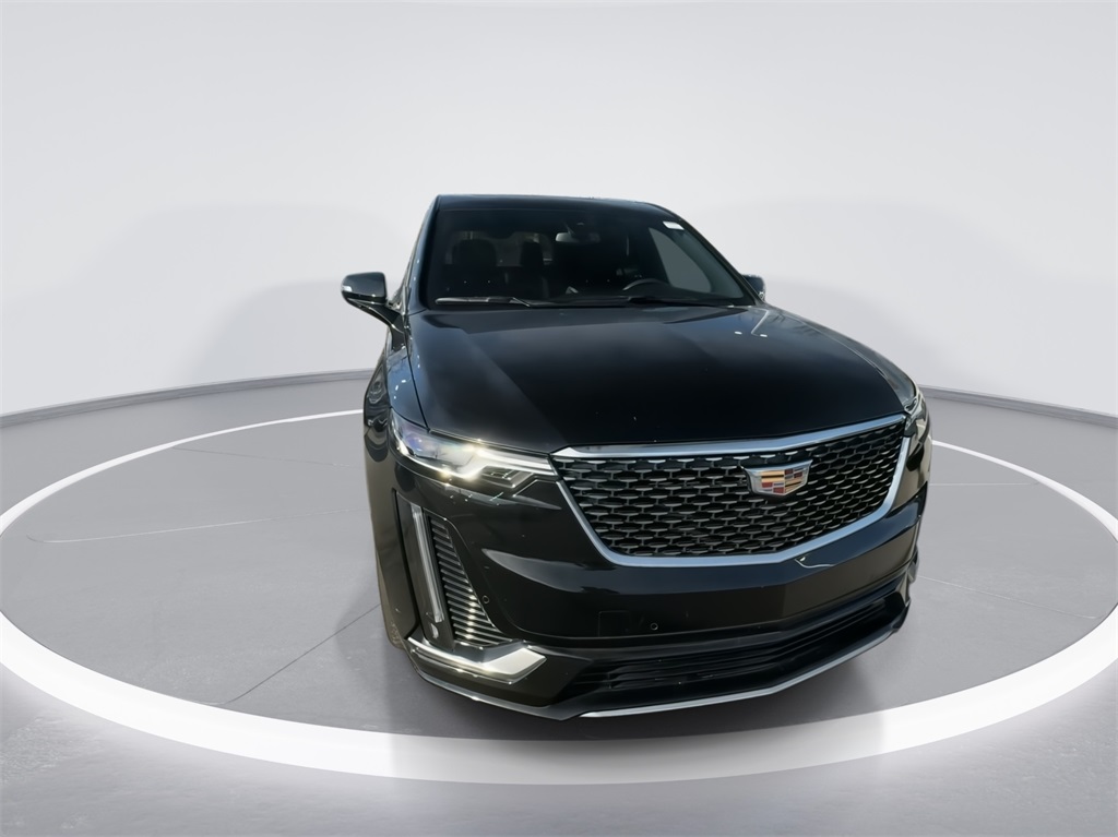 2022 Cadillac XT6 Luxury 2