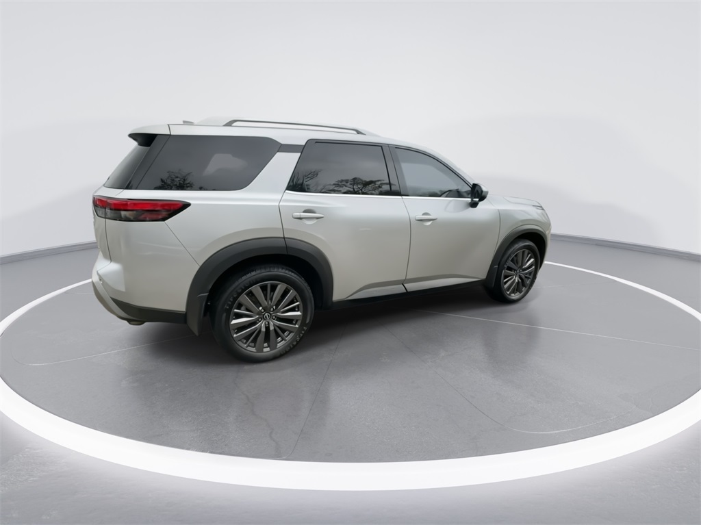 2023 Nissan Pathfinder SL 12