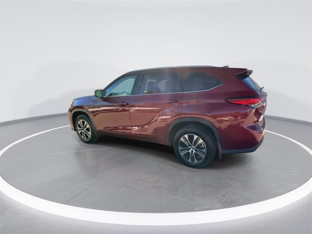 2021 Toyota Highlander XLE 8