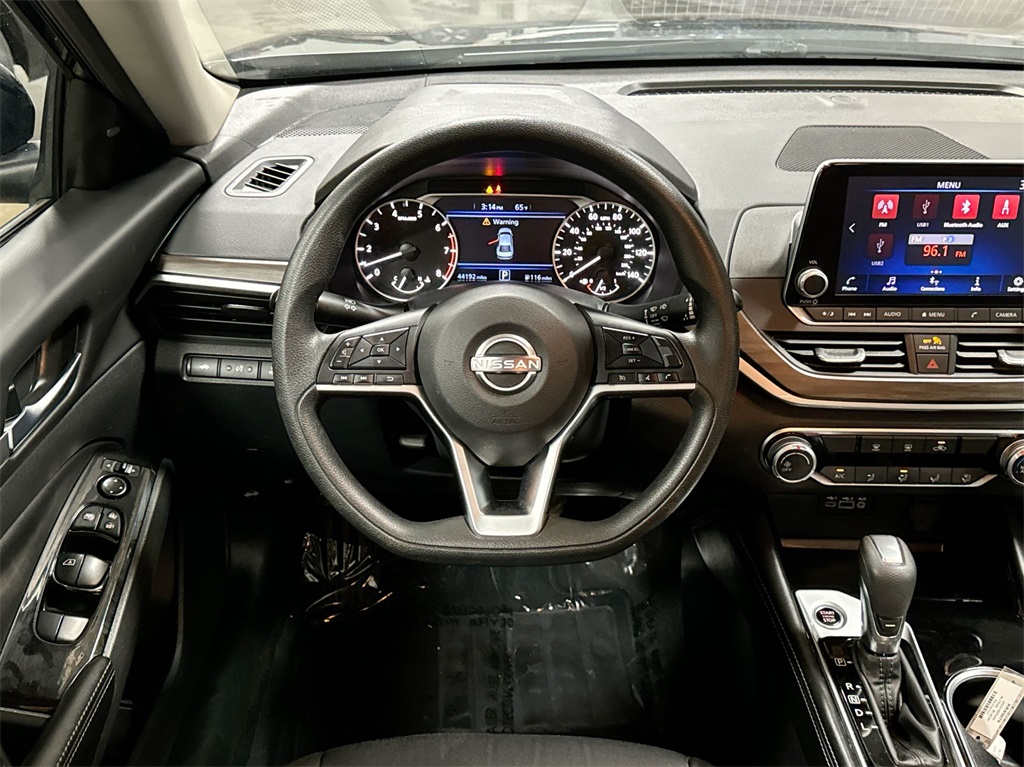 2023 Nissan Altima 2.5 SV 17