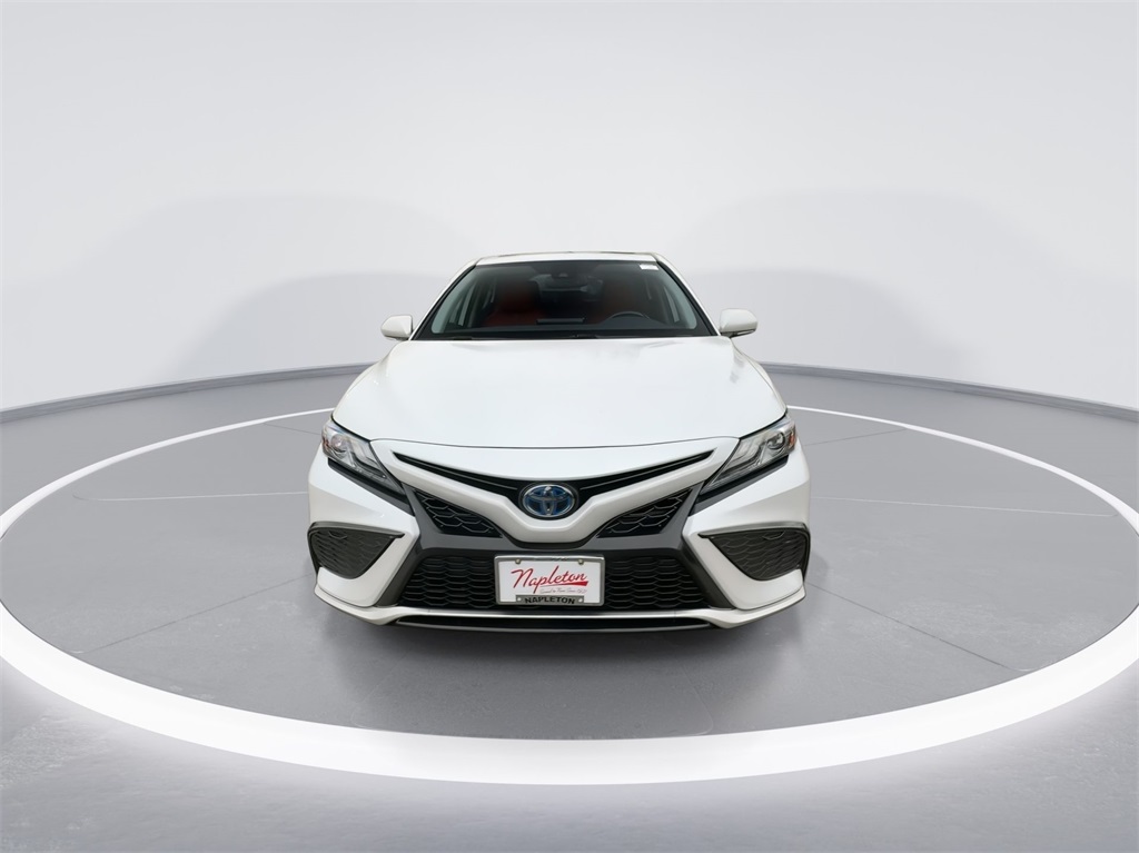 2021 Toyota Camry Hybrid XSE 4