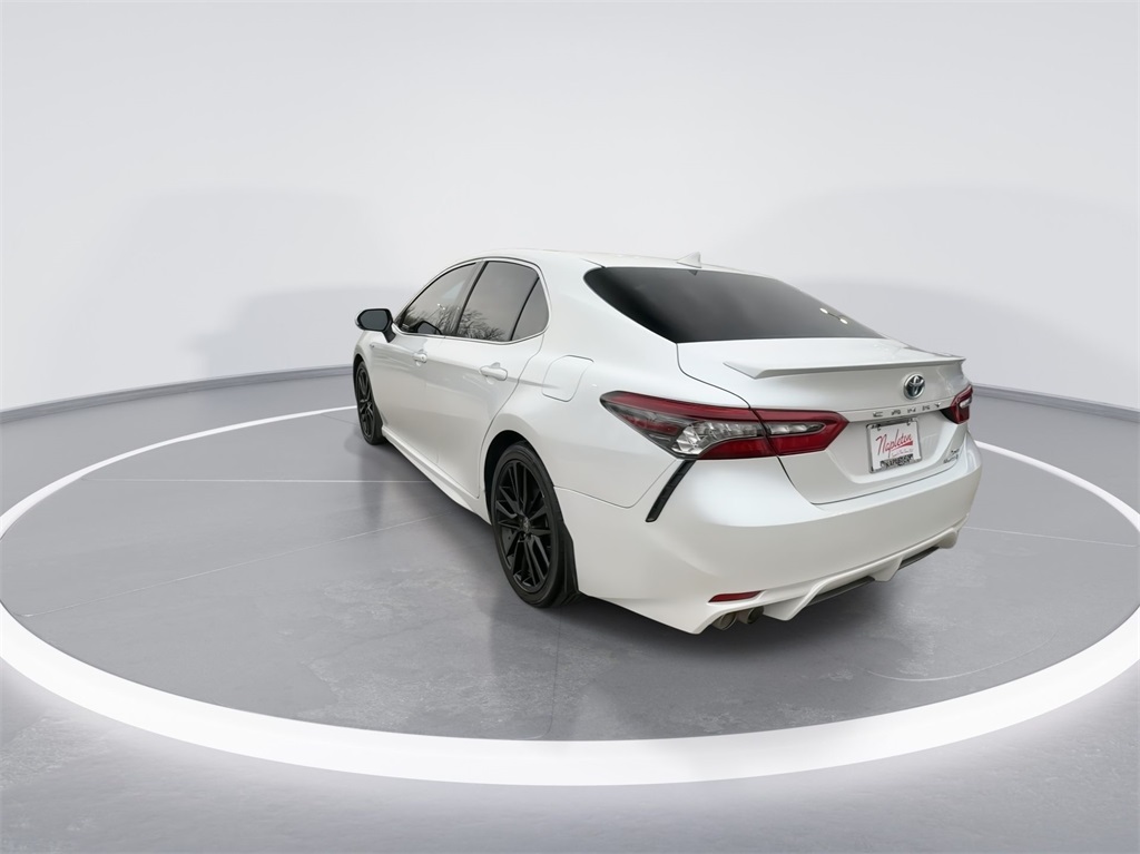 2021 Toyota Camry Hybrid XSE 9