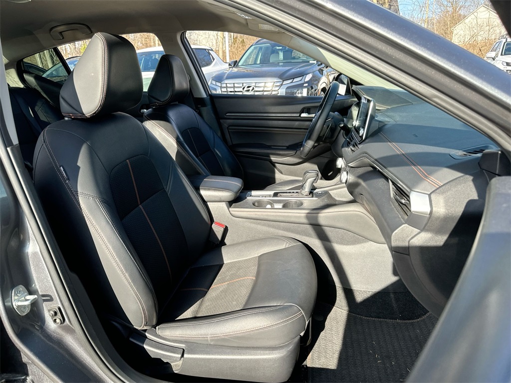 2019 Nissan Altima 2.5 SR 26