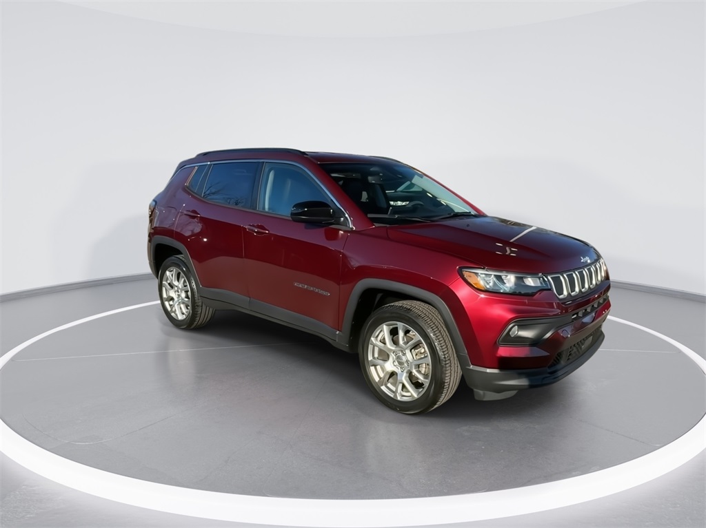 2022 Jeep Compass Latitude Lux 3