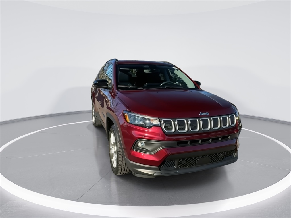 2022 Jeep Compass Latitude Lux 4