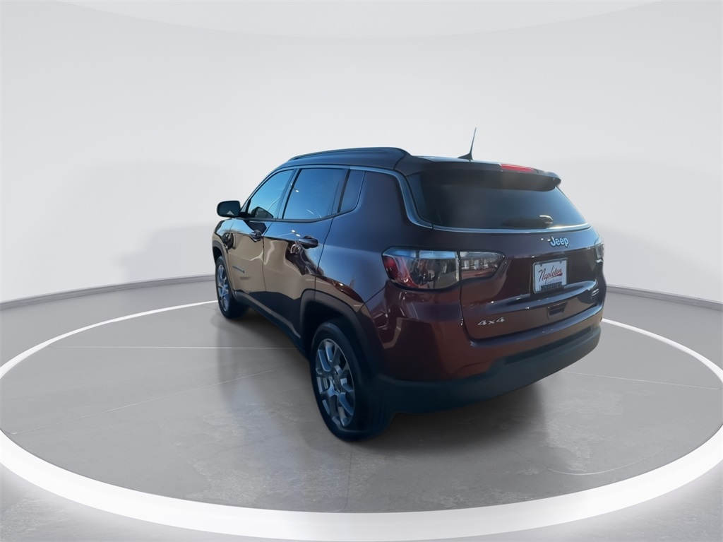 2022 Jeep Compass Latitude Lux 9