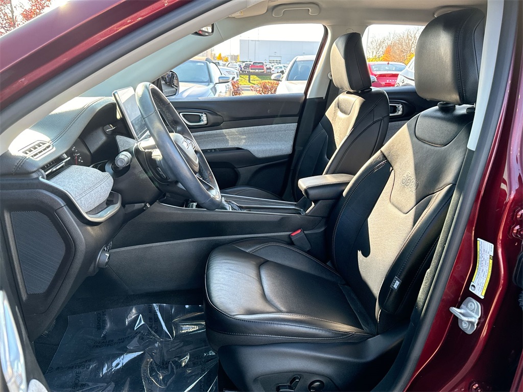 2022 Jeep Compass Latitude Lux 19