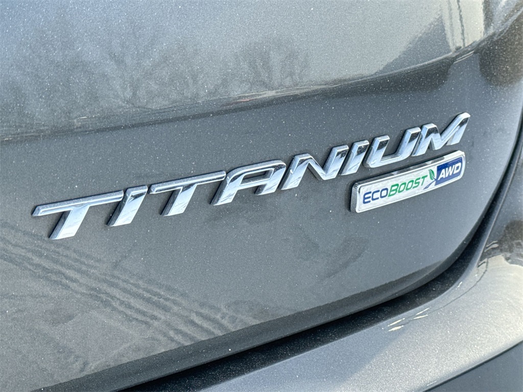 2019 Ford Edge Titanium 8