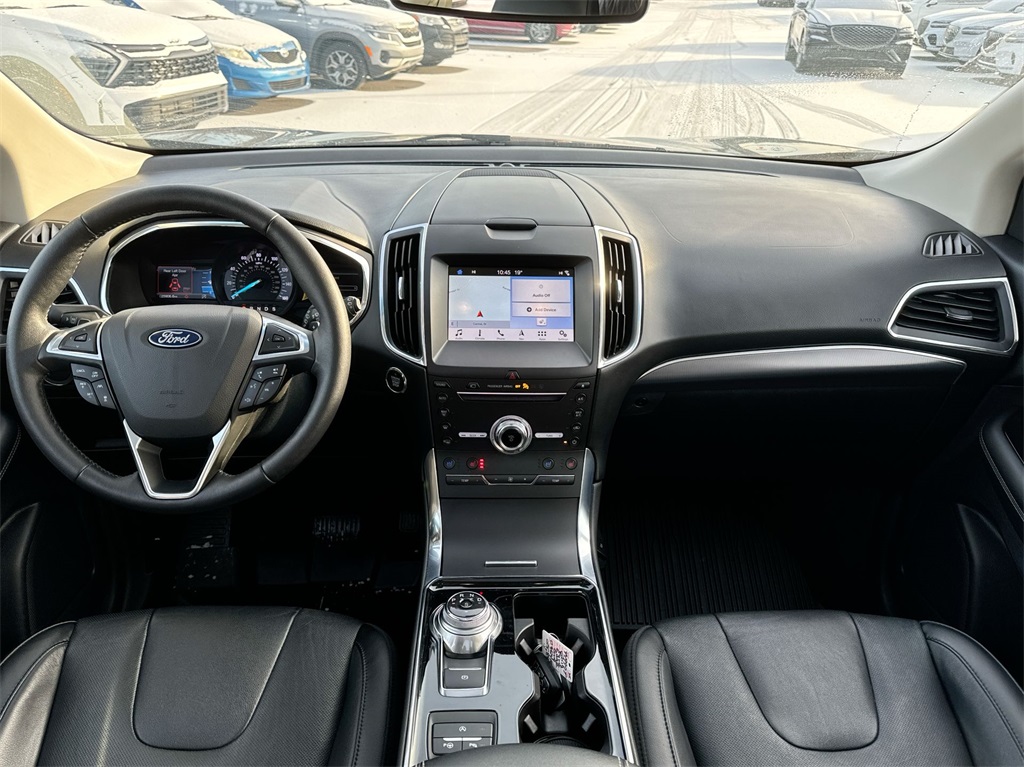 2019 Ford Edge Titanium 11