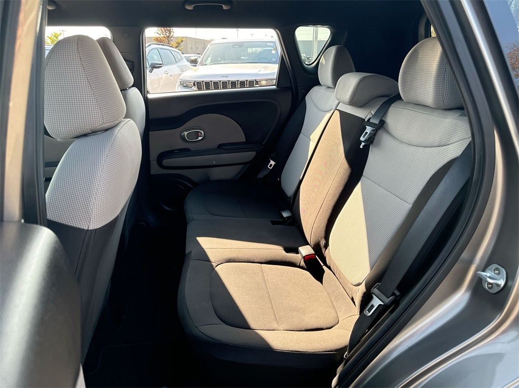 2018 Kia Soul Base 29