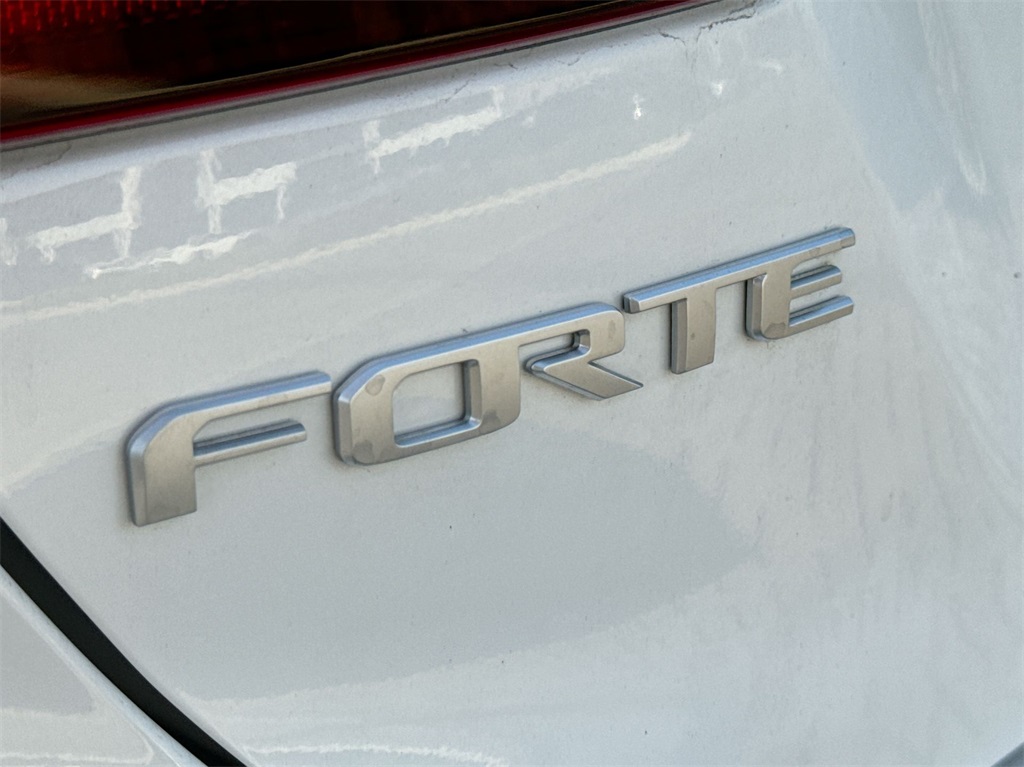 2024 Kia Forte GT-Line 14