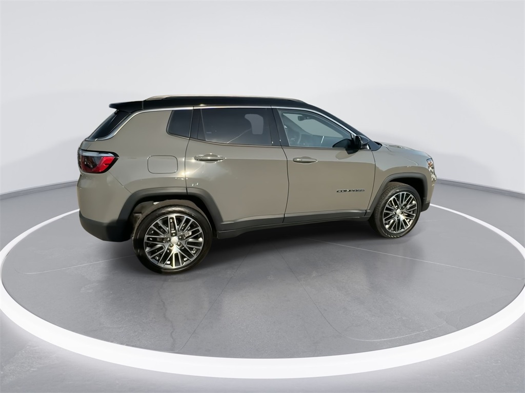 2023 Jeep Compass Limited 12