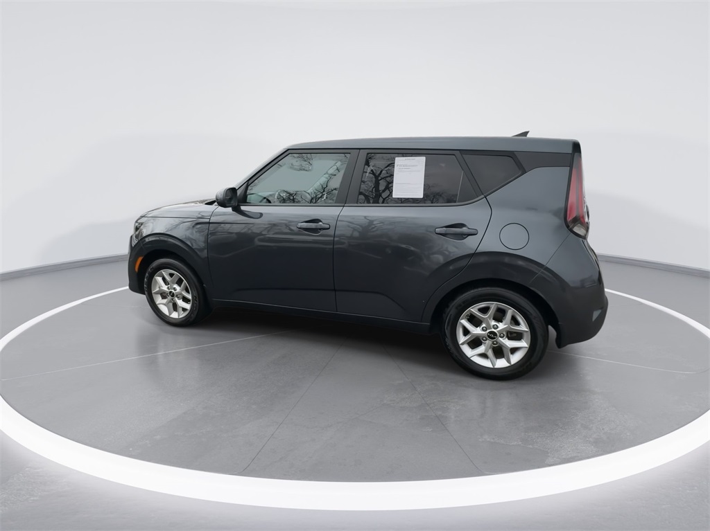 2023 Kia Soul LX 7