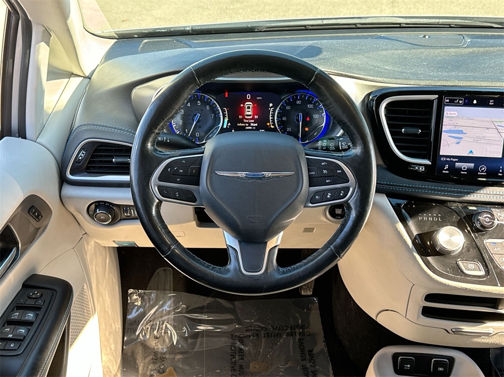 2021 Chrysler Pacifica Touring L 17