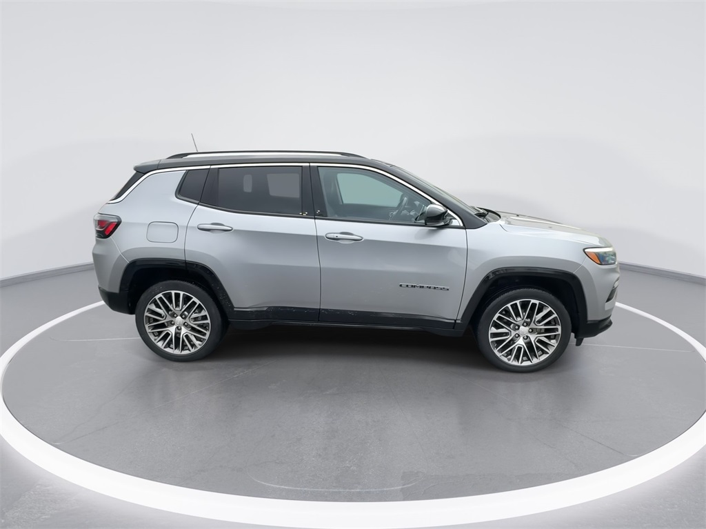 2022 Jeep Compass Limited 13