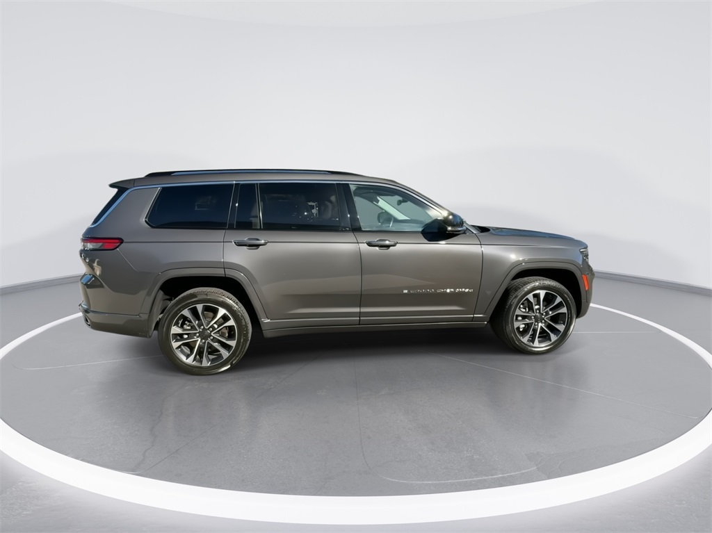 2021 Jeep Grand Cherokee L Overland 12