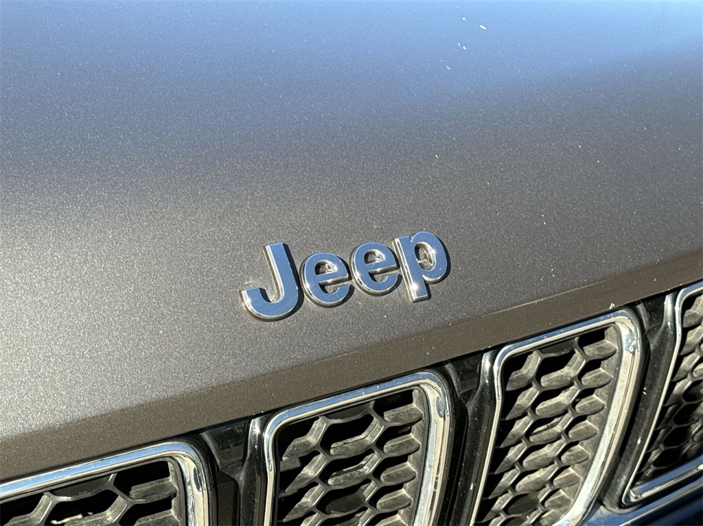 2021 Jeep Grand Cherokee L Overland 14