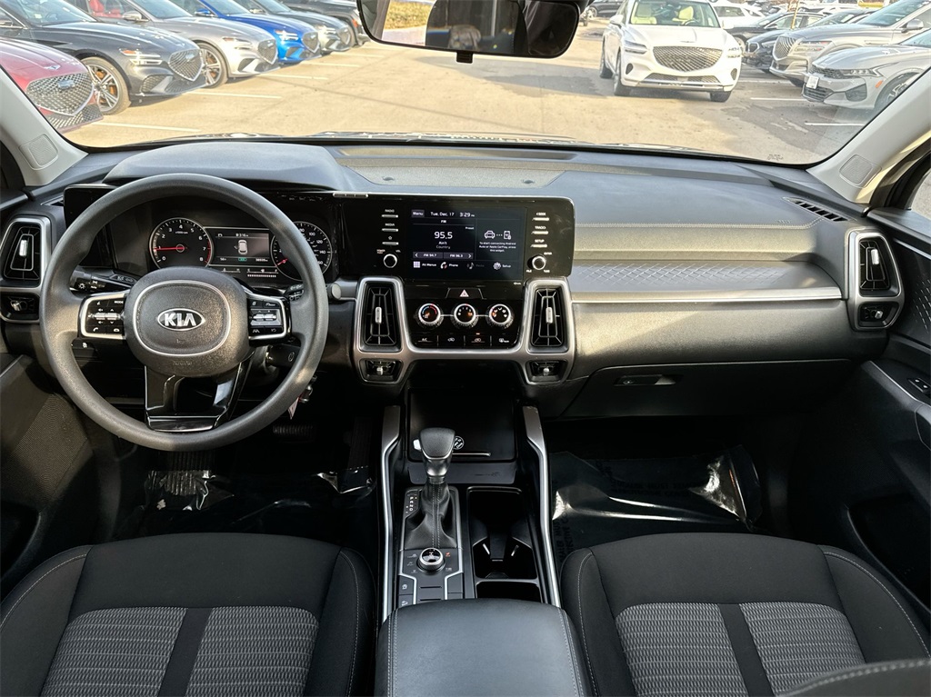 2021 Kia Sorento LX 11