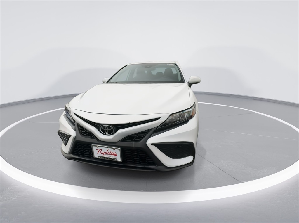 2024 Toyota Camry SE 4