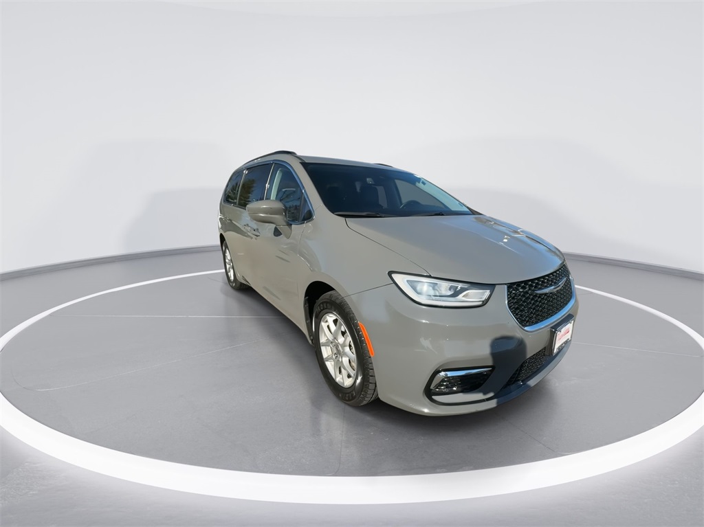 2022 Chrysler Pacifica Touring L 3