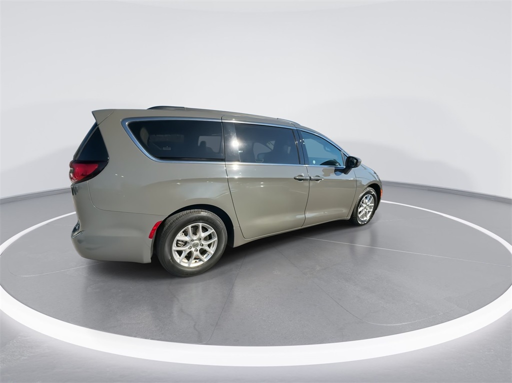 2022 Chrysler Pacifica Touring L 12