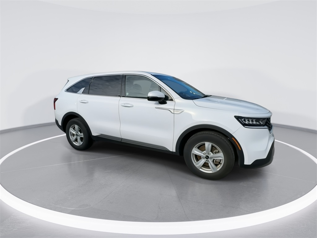 2023 Kia Sorento LX 13